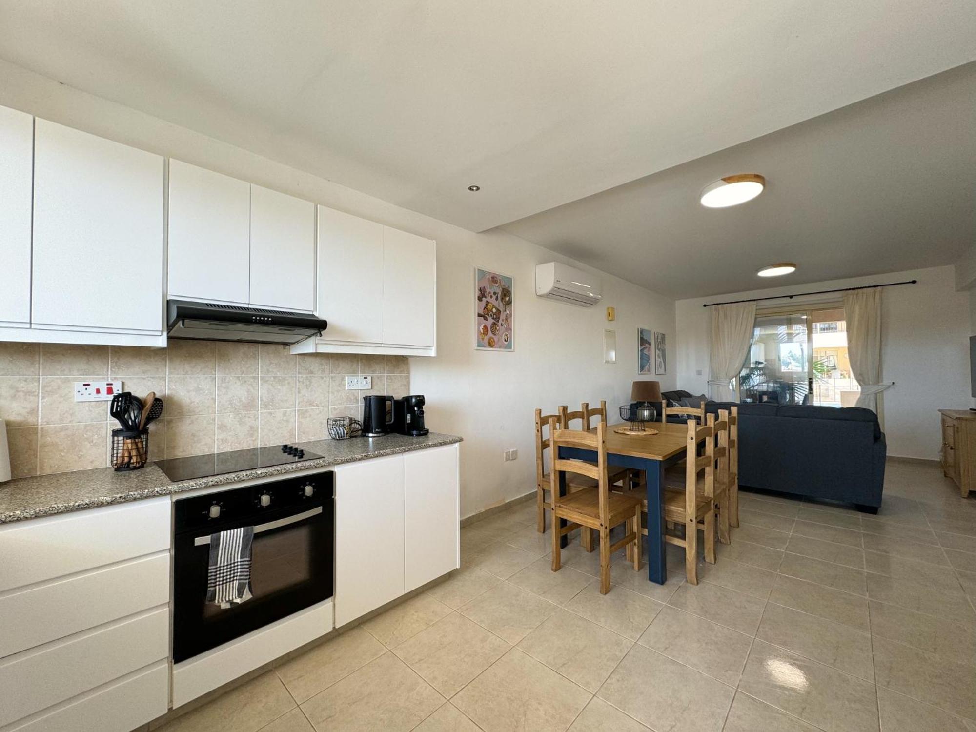 Royal-Seacrest Oasis, Pool-Side Apartman Paphos Kültér fotó