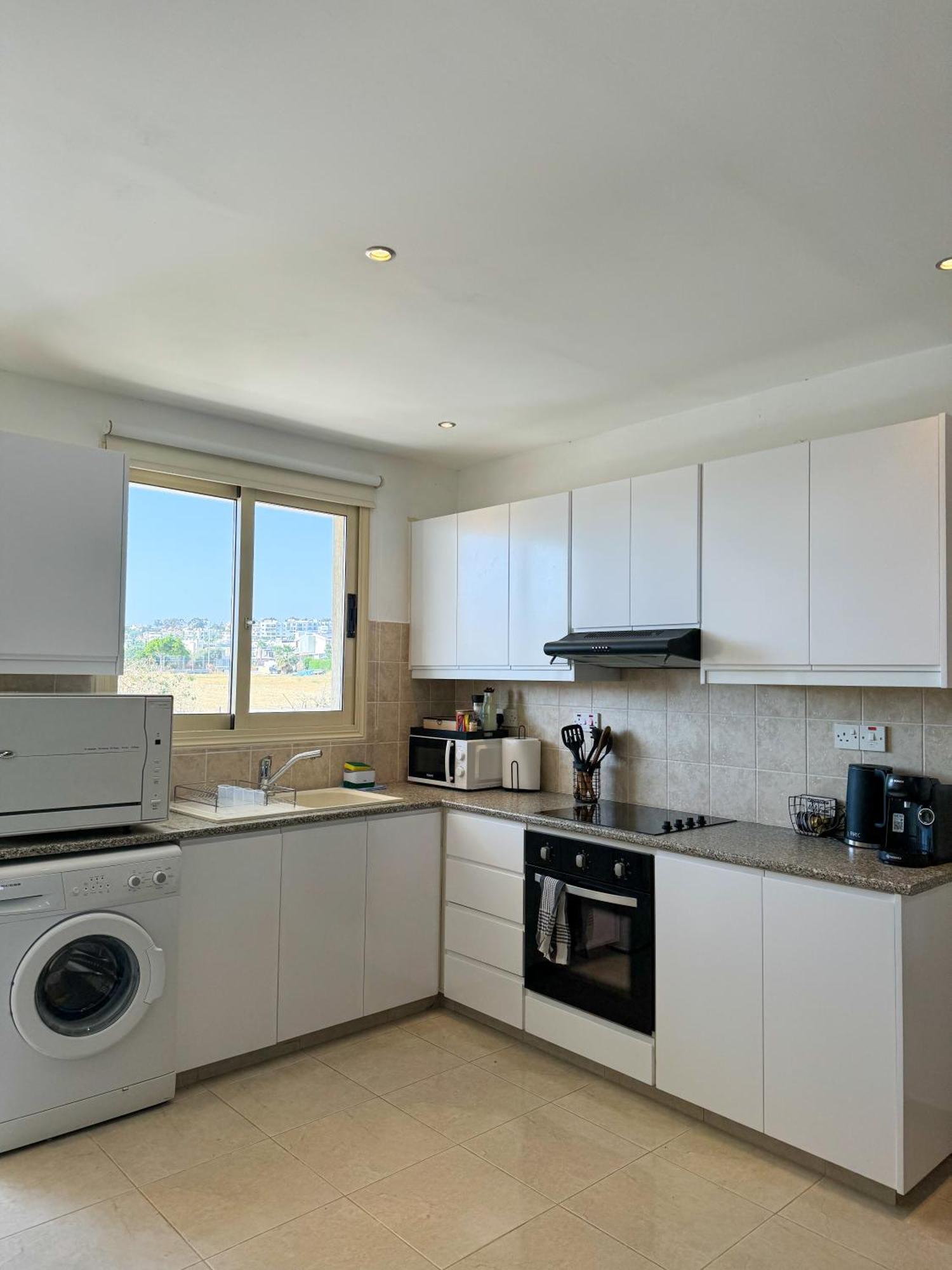 Royal-Seacrest Oasis, Pool-Side Apartman Paphos Kültér fotó