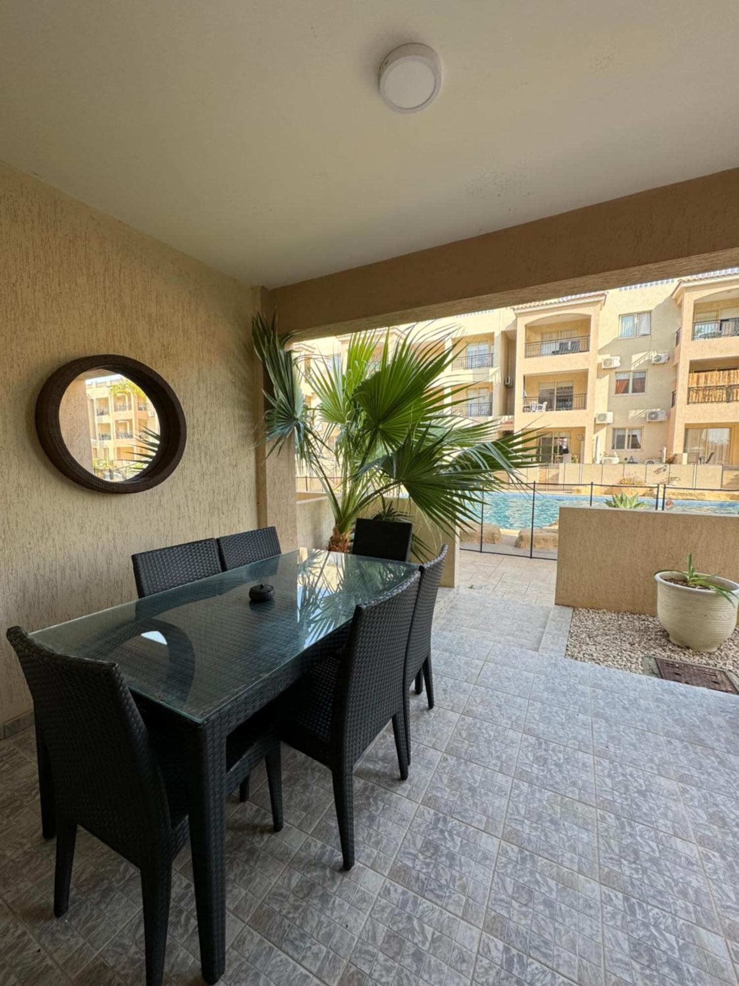Royal-Seacrest Oasis, Pool-Side Apartman Paphos Kültér fotó