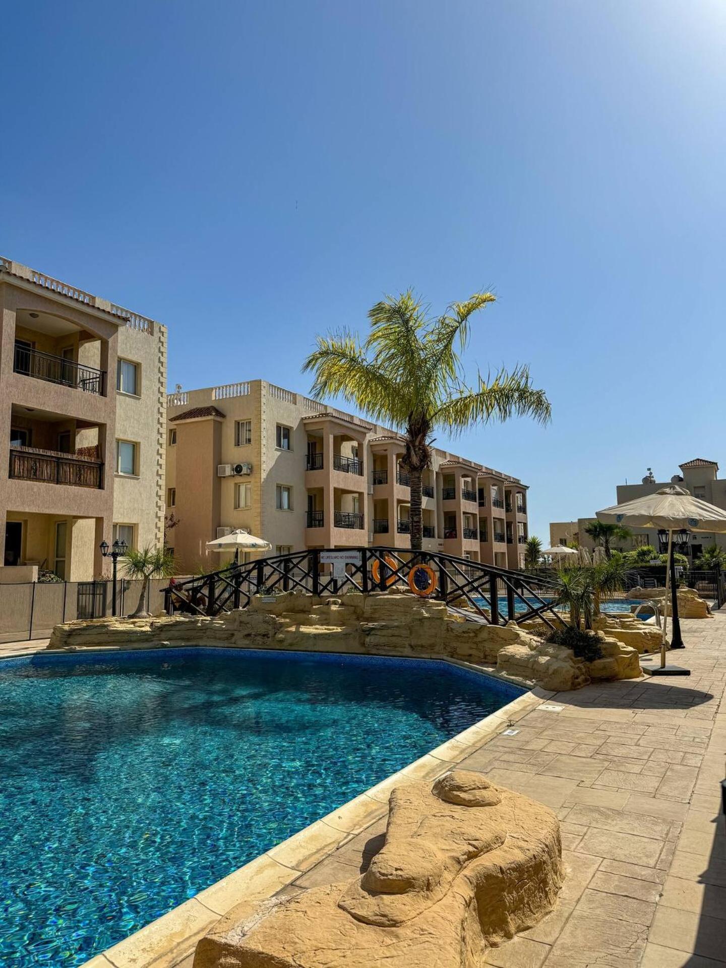 Royal-Seacrest Oasis, Pool-Side Apartman Paphos Kültér fotó